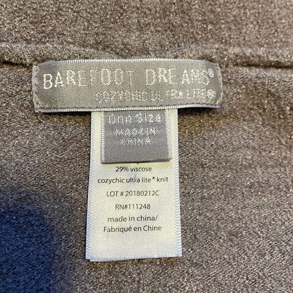 Barefoot Dreams CozyChic Shawl Poncho - Picture 5 of 7